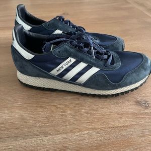 Adidas - New York - Size 7.5